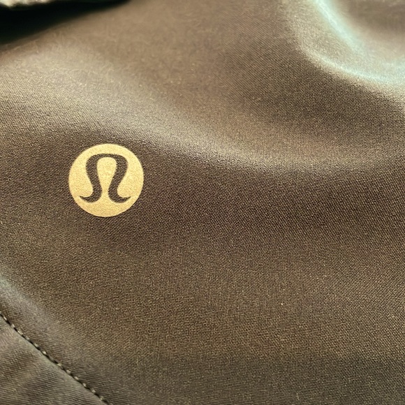 lululemon athletica Black Athletic Shorts with Curved Hem - Picture 3 of 4